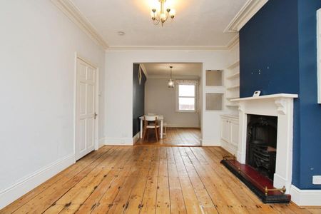 4 bedroom terraced house to rent - Photo 2