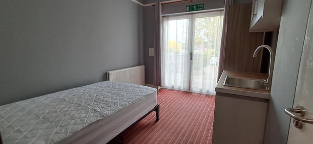 1 bed flat to rent in Bushey Grove Road, Bushey, WD23 - Photo 1