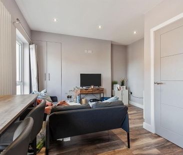 Apartment 3 153 Albertbridge Road, Belfast, BT5 4PS - Photo 2