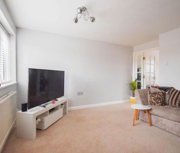2 bedroom terraced house to rent - Photo 4