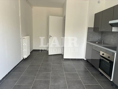 Appartement Saint Paterne Le Chevain 3 pièce(s) 58 m2 - Photo 2