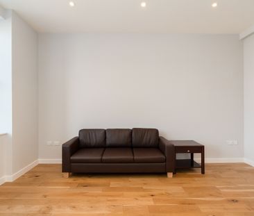 Two Bedroom Flat – Temple Fortune Parade NW11 - Photo 4