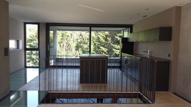 Ruhige Maisonettewohnung mit sonniger Terrasse zum Wald orientiert - Foto 1