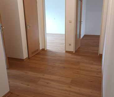 2 schöne Zimmer in Reislingen S/W, Küche und Duschbad mit Fenster - Photo 1