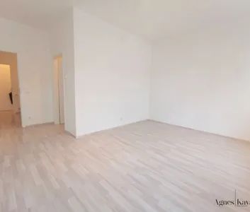 Top Garconniere - sehr gute Schallschutzfenster - Foto 1