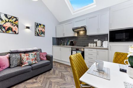 1 bedroom serviced apartment to rent - Photo 2