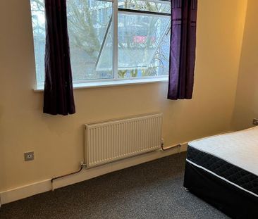 1 bedroom in a house share to rent - Photo 6