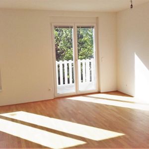 Lichtdurchflutete 3-Zimmerwohnung mit Balkon - Foto 2