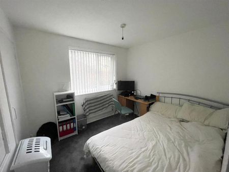 2 bedroom semi-detached house to rent - Photo 2