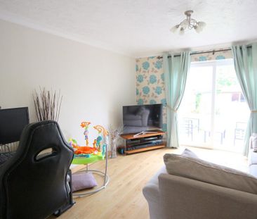 2 bedroom end of terrace house to rent - Photo 1