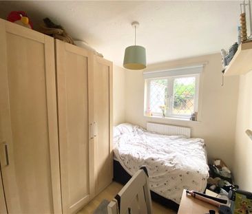 Rusham Road, Egham, Surrey, TW20 9LP - Photo 5