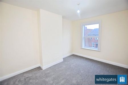 2 bedroom terraced house to rent - Photo 2