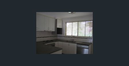 CENTRAL LOCATION - Photo 5