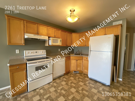 2 Bedroom 1 Bath UPPER LEVEL Condo - Photo 3