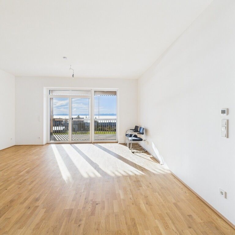 *Über der Nebelgrenze* 3- Zimmer Wohnung mit Balkon - Photo 1