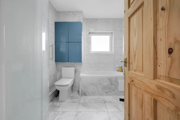 2 bedroom Flat To Let Total Size: 711 SQ FT - Photo 1