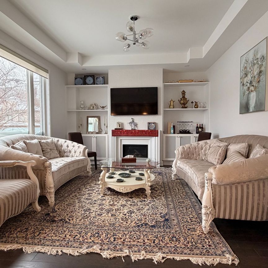 For Lease - 8 Kent Matthew Street Unit# Main & 2nd, Richmond Hill, Ontario - Photo 1