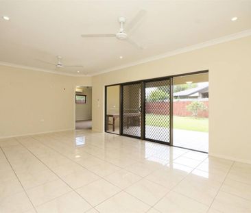 Large Airconditoned Family Entertainer - Huge Patio - Double Gate S... - Photo 1