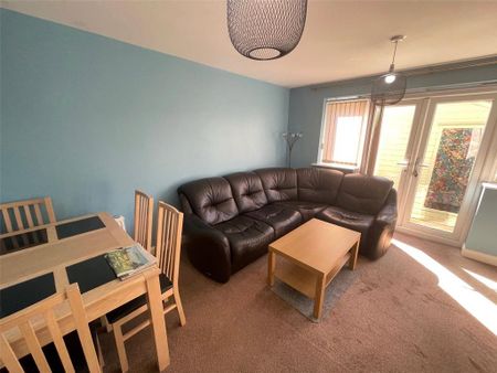 2 bedroom end of terrace house to rent - Photo 3