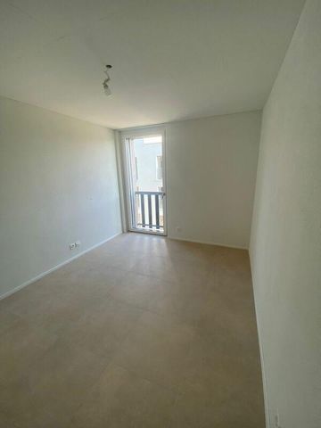 schöne neuwertige 3.5-Zimmerwohnung im 1. OG mit Wintergarten - Foto 2