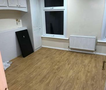 Chester Road, Ilford, Essex, IG3 - Photo 4