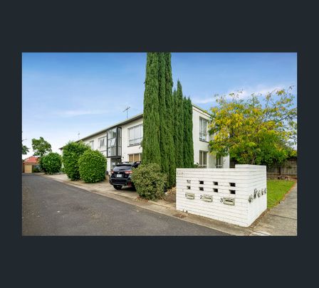 2/28 Cameron Street, Airport West, Vic 3042 - Photo 1