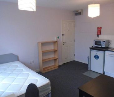 Studio to rent - Photo 3