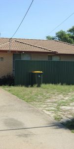 Single level home with 3 bedrooms - Photo 4