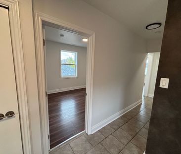 For Lease - 85A Evans Avenue Unit# UPPER, Toronto, Ontario - Photo 3