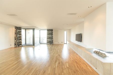 3 bedroom apartment to rent - Photo 2