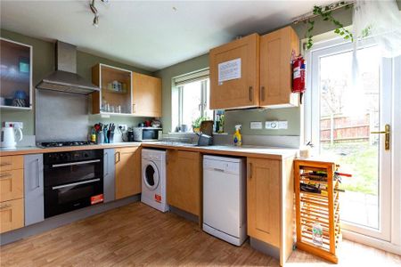 4 bedroom townhouse to rent - Photo 2