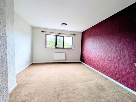 3 bedroom end of terrace house to rent - Photo 4