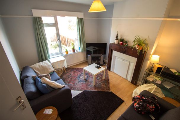 Ash Gardens, Headingley, LS6 3LD, Leeds - Photo 1