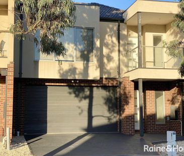 46 Lorimer Street, Caroline Springs, VIC 3023 - Photo 1