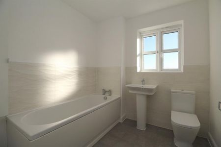 3 bedroom terraced house to rent - Photo 2