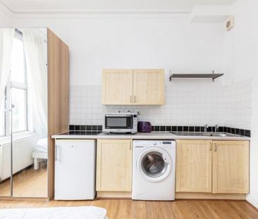 Belgrave Road, London SW1V - Photo 2