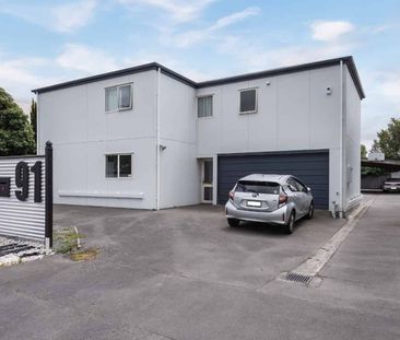 Seven Bedrooms on Brockworth - Photo 5