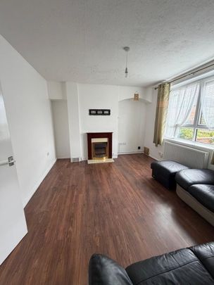 3 Bed Semi-Detached House, Swainson Road, LE4 - Photo 1
