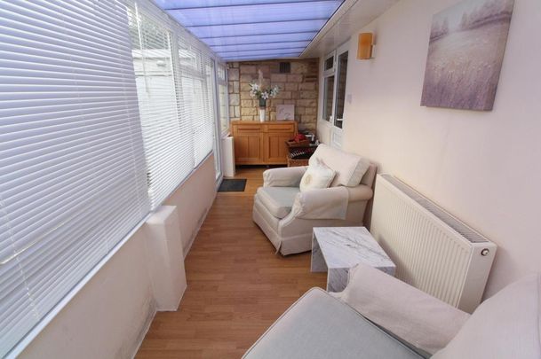 3 bedroom detached bungalow to rent - Photo 1