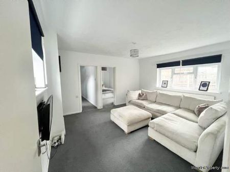 2 bedroom property to rent in Brentwood - Photo 2