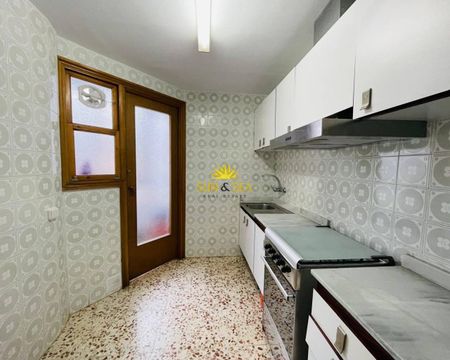 APARTMENT FOR RENT, 3 BEDROOMS AND 2 BATHROOMS IN GUARDAMAR DEL SEGURA - Photo 3