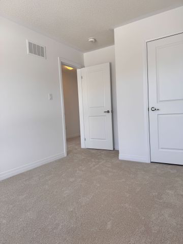 For Lease - 363 Anderson Street, South-West Oxford, Ontario - Photo 2