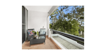 Spacious 2-Bed Apartment in Prime Chatswood Location - Photo 3