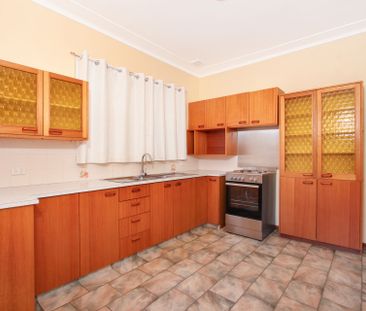 Family home in quiet street! - Photo 4