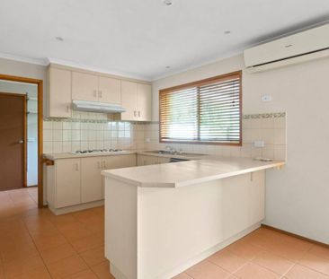 Neat And Tidy Three Bedroom Home - Timbarra Estate - Photo 4