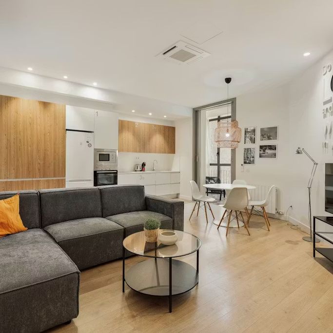 Carrer de Balmes, Barcelona, Catalonia 08007 - Foto 1