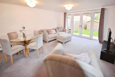 4 bedroom terraced house to rent - Photo 2