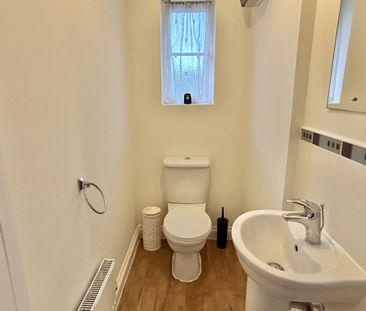 3 bedroom semi-detached house to rent - Photo 2