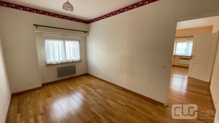 Location Appartement 3 pièces 81m² - Photo 2