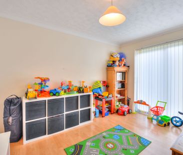 4 bedroom house to rent Wellfield Court, Willen, Milton Keynes, Buc... - Photo 2